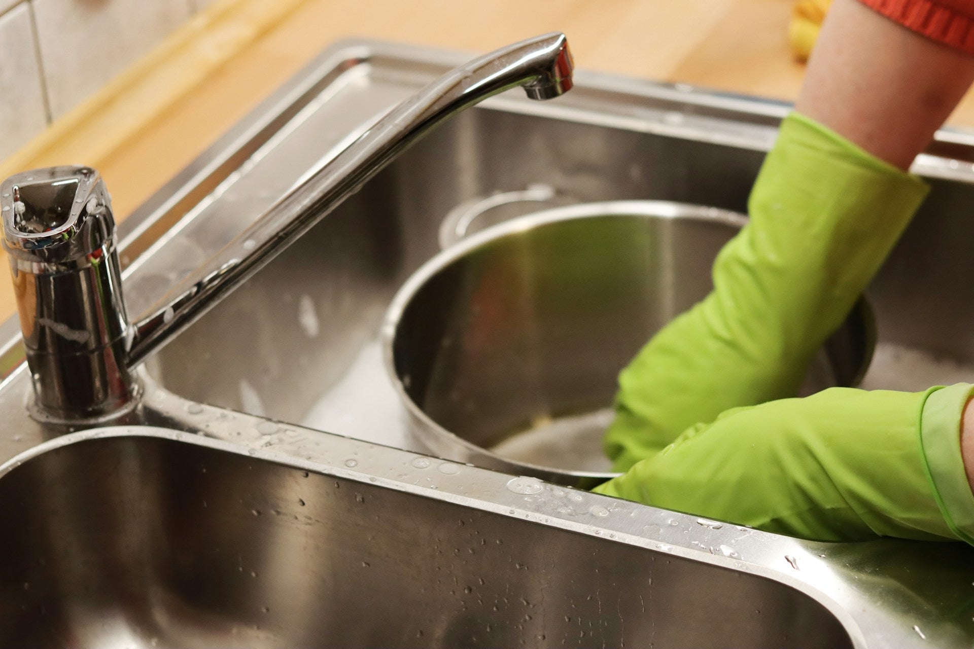 How to Turn Your Dishwashing Routine Into a Spring Cleaning Habit
