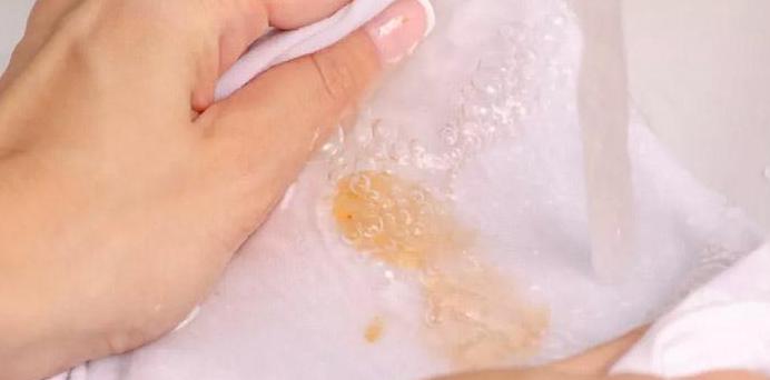 An Expert's Guide on How to Remove Oil Stains From Clothes