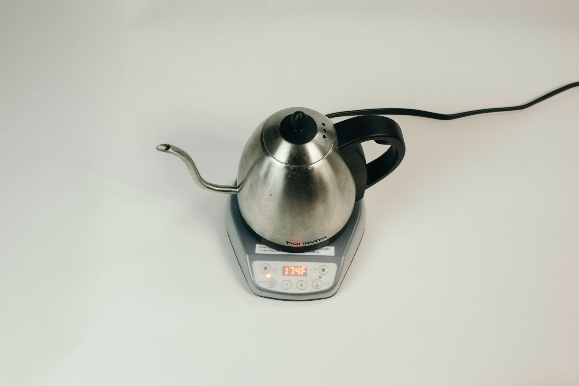 How to Clean an Electric Kettle