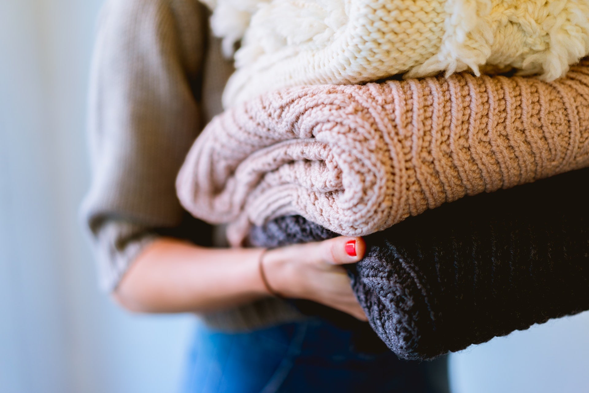 How to Make Laundry Smell Good Naturally