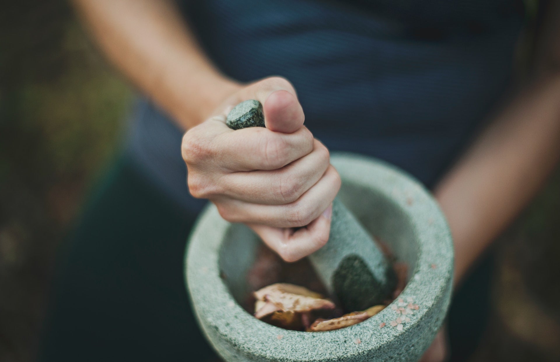 How to Clean a Mortar and Pestle
