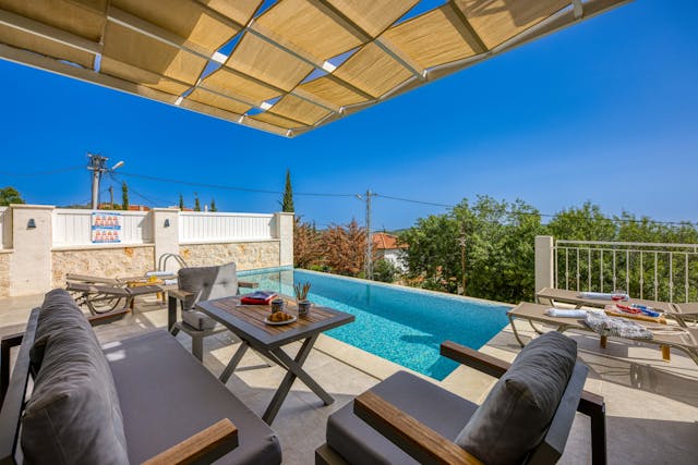 Summer Starts with a Clean Slate: Your Seasonal Cleaning Checklist